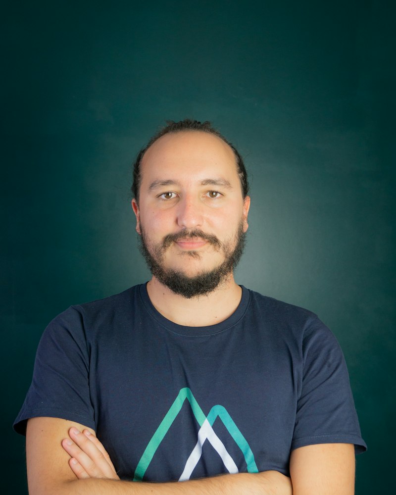 James, Développeur